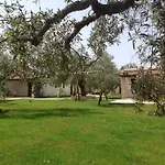 Ξενοδοχείο με διαμερίσματα Gli Ulivi Leverano